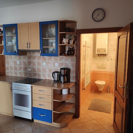 Domo Apartment Stredokluky Экстерьер фото