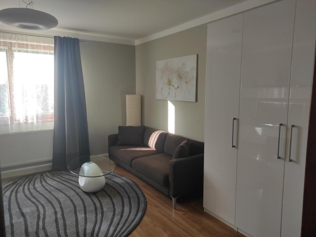 Domo Apartment Stredokluky Экстерьер фото